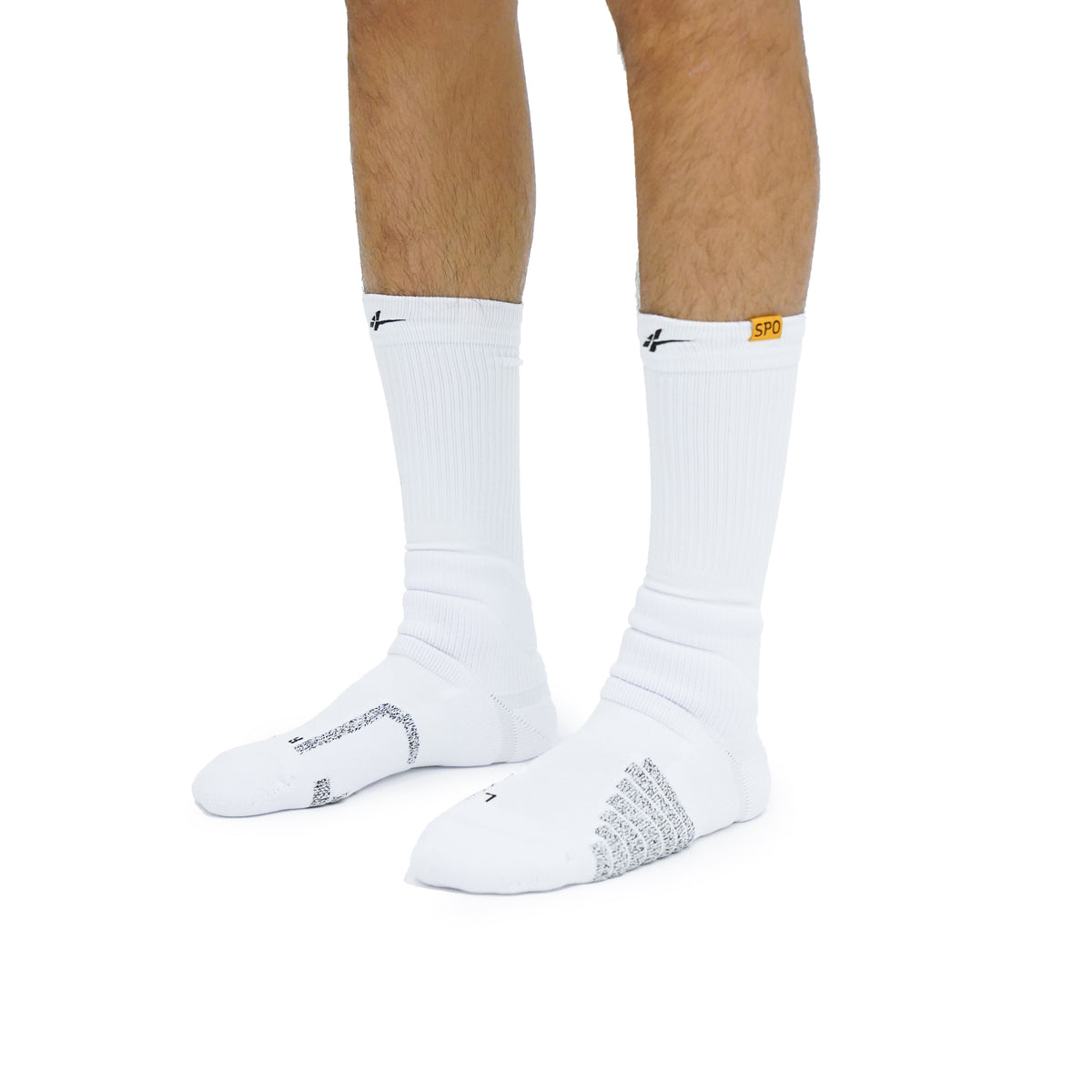 Chaussettes de basketball hautes PRO Serious Player Only blanches, portées